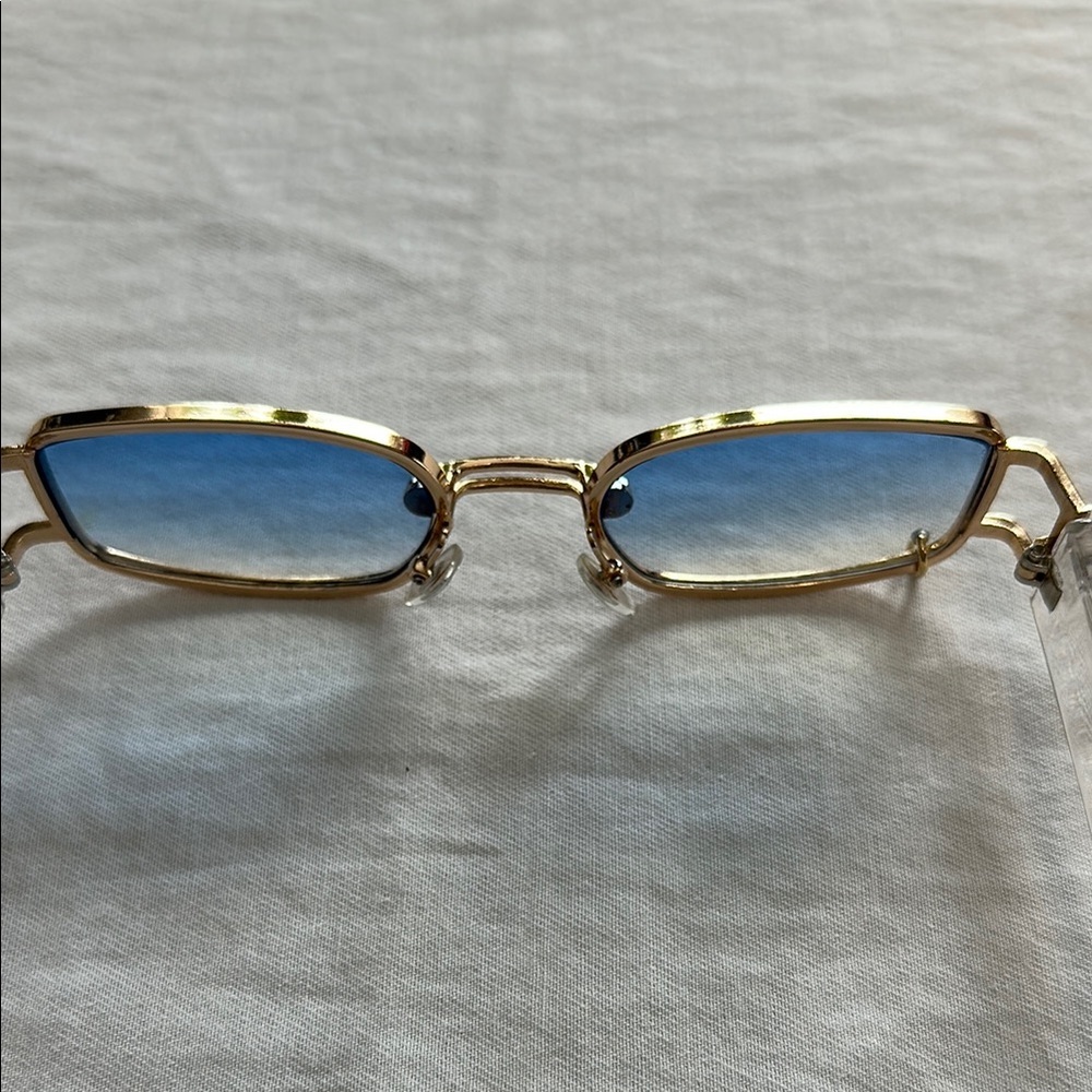 Stylish Blue and Gold Women's Sunglasses - Picture 7 of 7